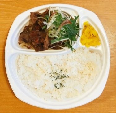 トロトロ牛すじ丼弁当の写真